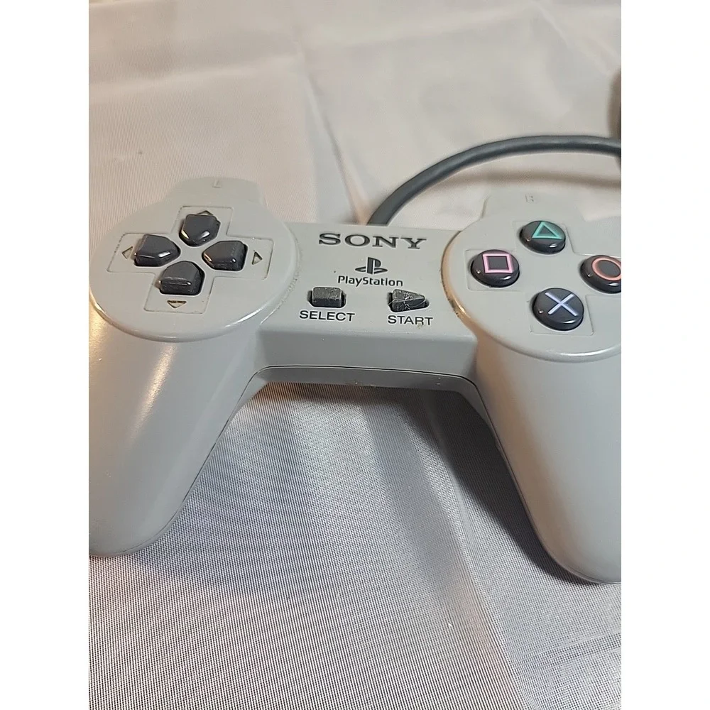 Sony SCPH-1080 Wired Controller - Gray